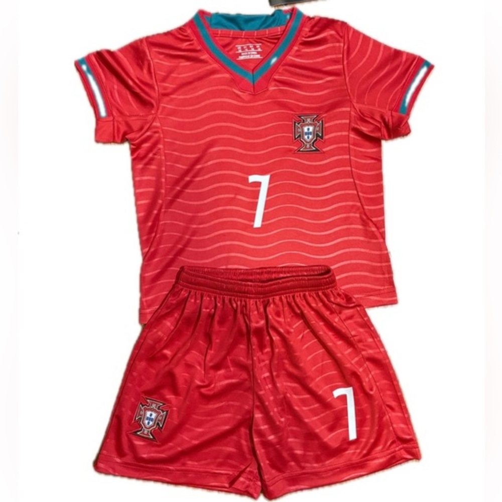 Ronaldo World Cup Portugal Kids Youth Soccer Jersey Kit NWT Size 22 24 26 28 30